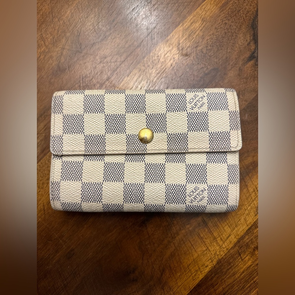 Louis Vuitton Damier Azur Alexandra Wallet